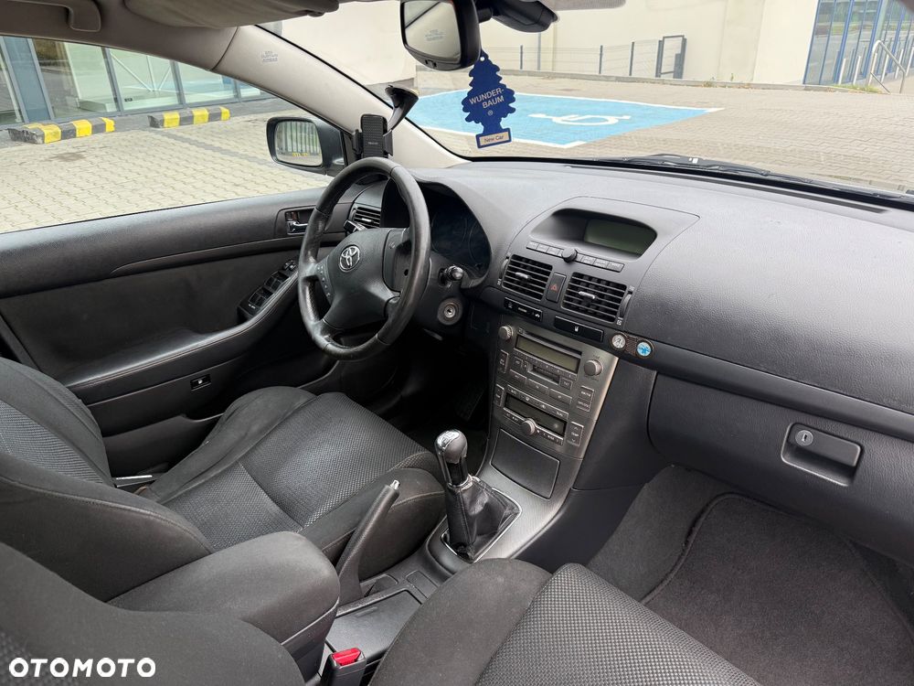 Toyota Avensis 2.0 D-4D - 7