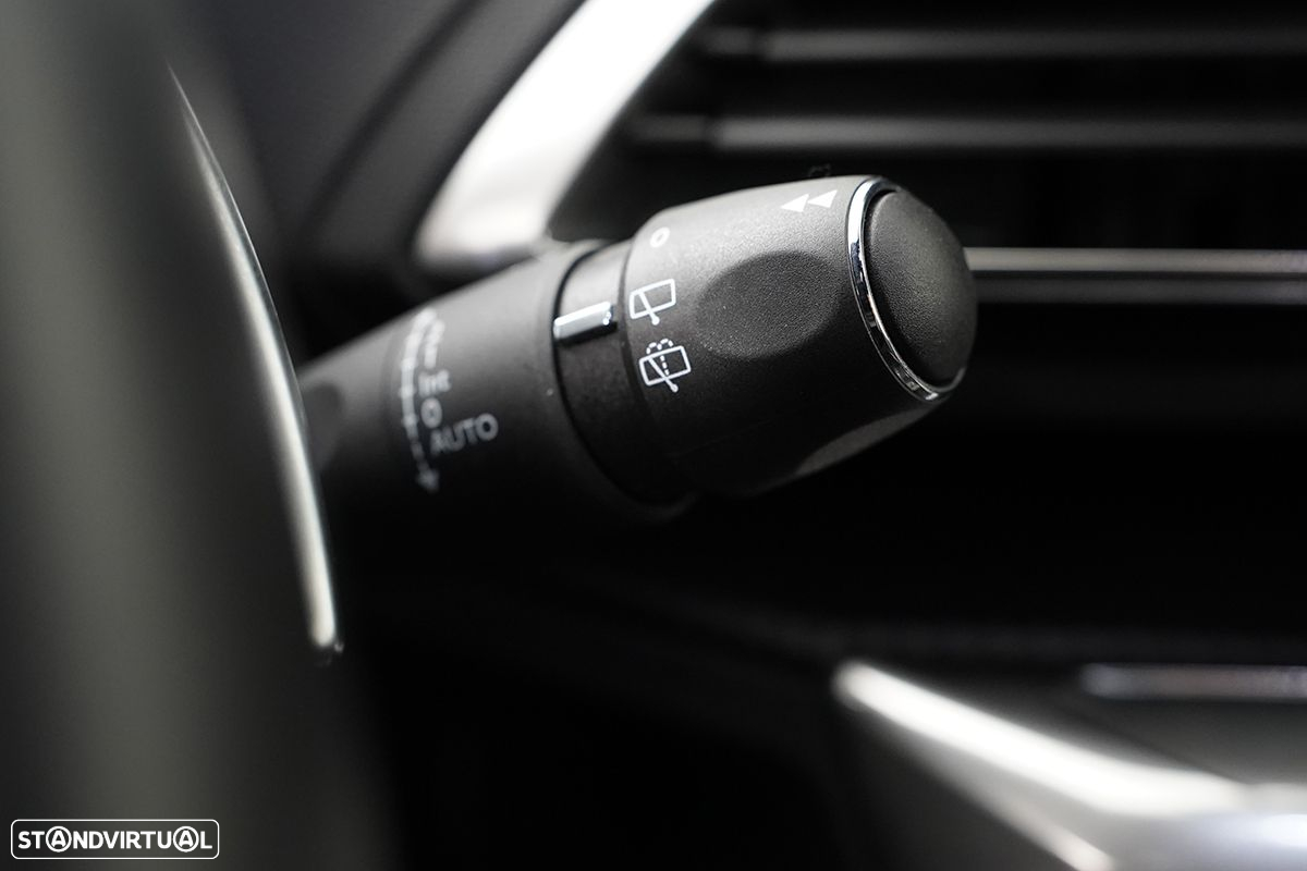 Peugeot 3008 1.2 Hybrid Allure Pack e-DCS6 - 19