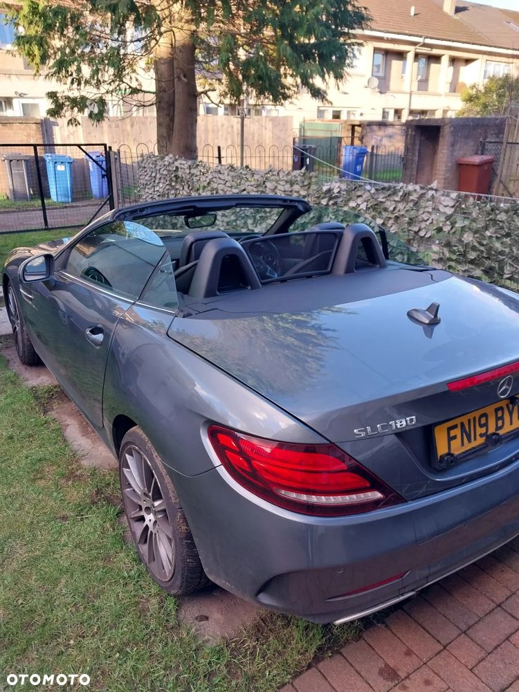 Mercedes-Benz SLC 180 - 15