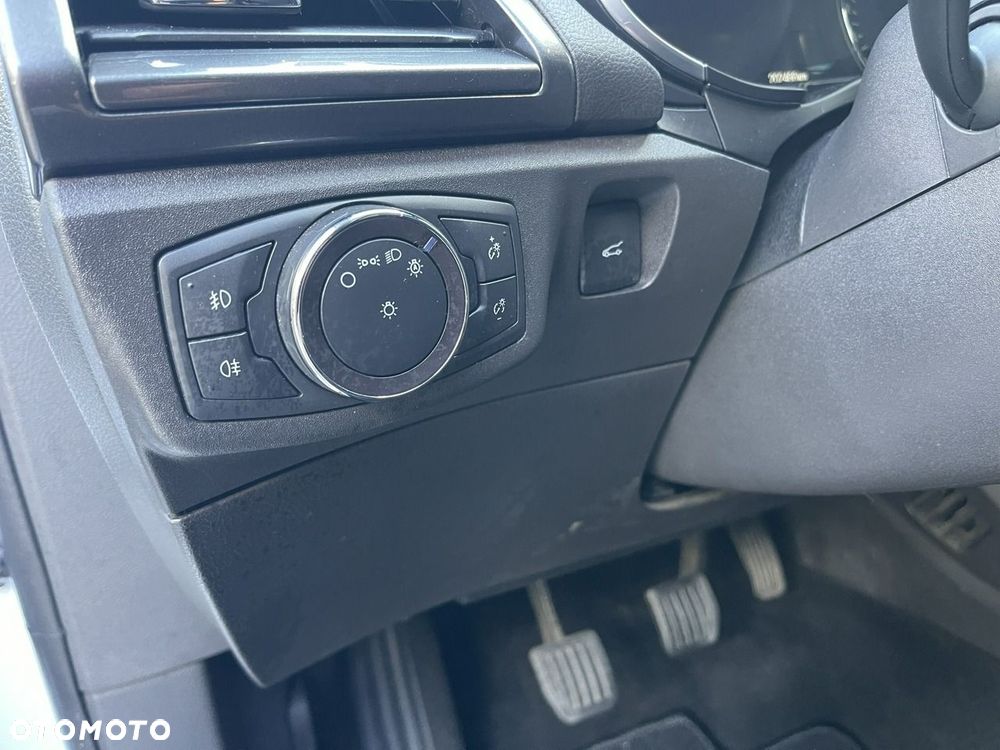 Ford Mondeo - 26