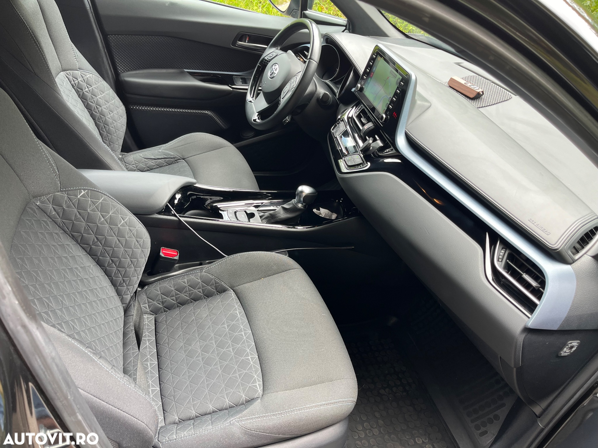 Toyota C-HR 1.8 HSD 122 CP 4x2 CVT C-ult Style - 13