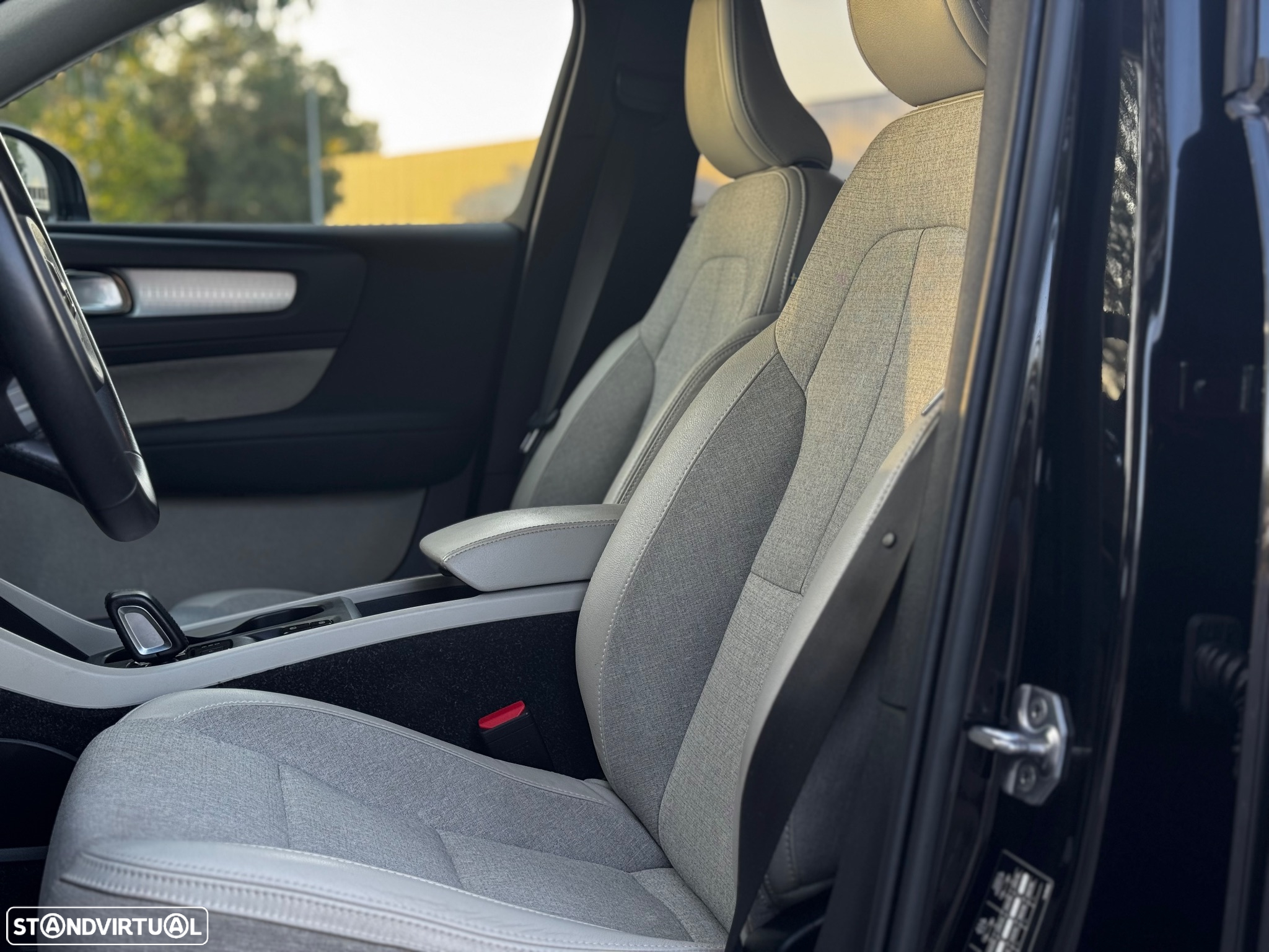 Volvo XC 40 1.5 T5 PHEV Momentum Plus - 7