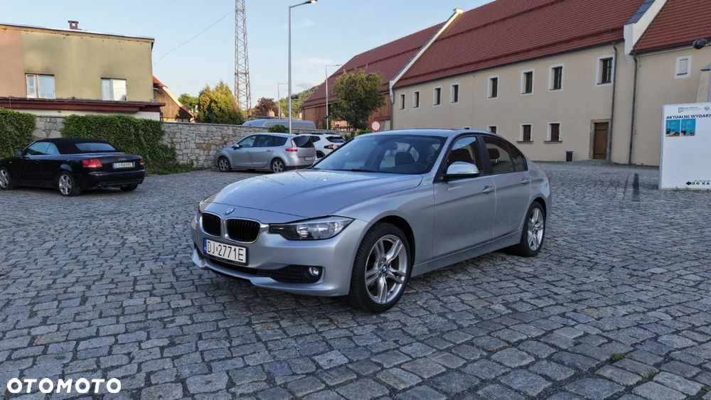 BMW Seria 3 ver-318d - 9