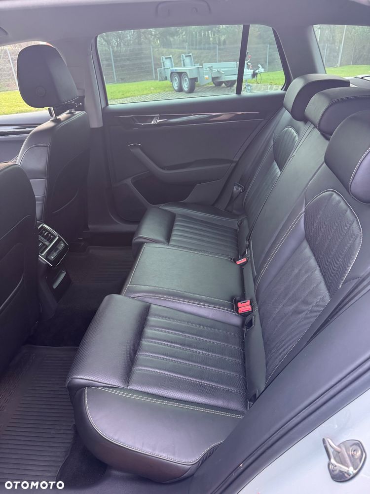 Skoda Superb 2.0 TDI SCR 4x4 L&K DSG - 10