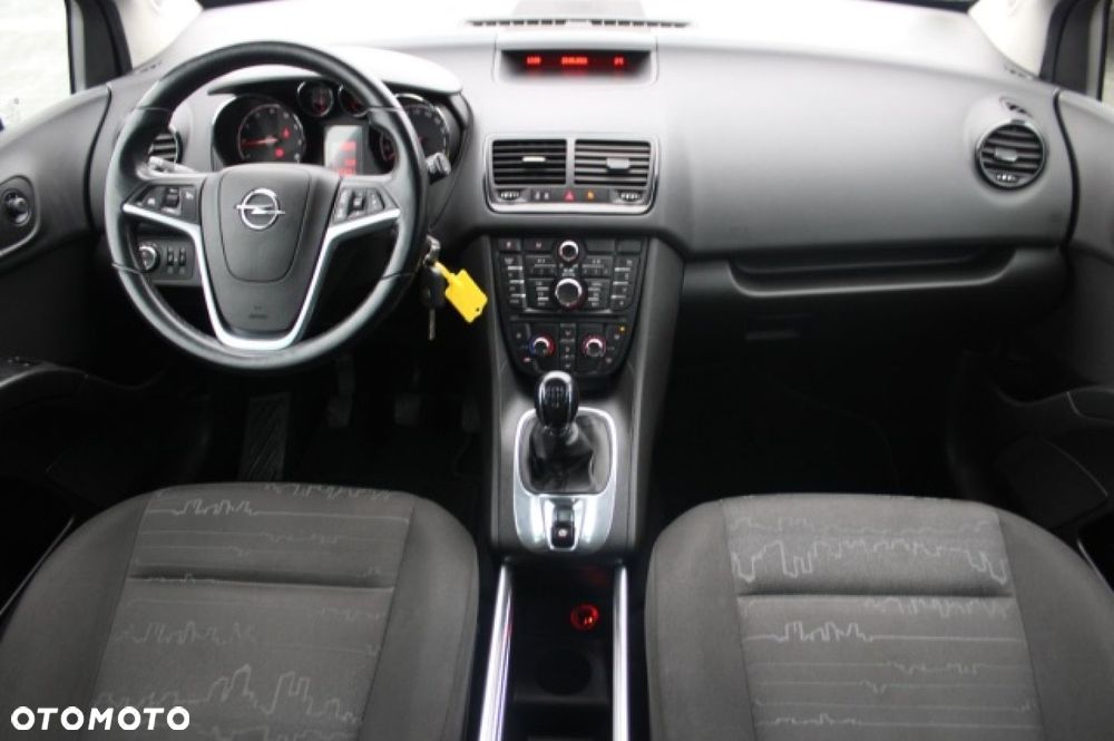 Opel Meriva - 23
