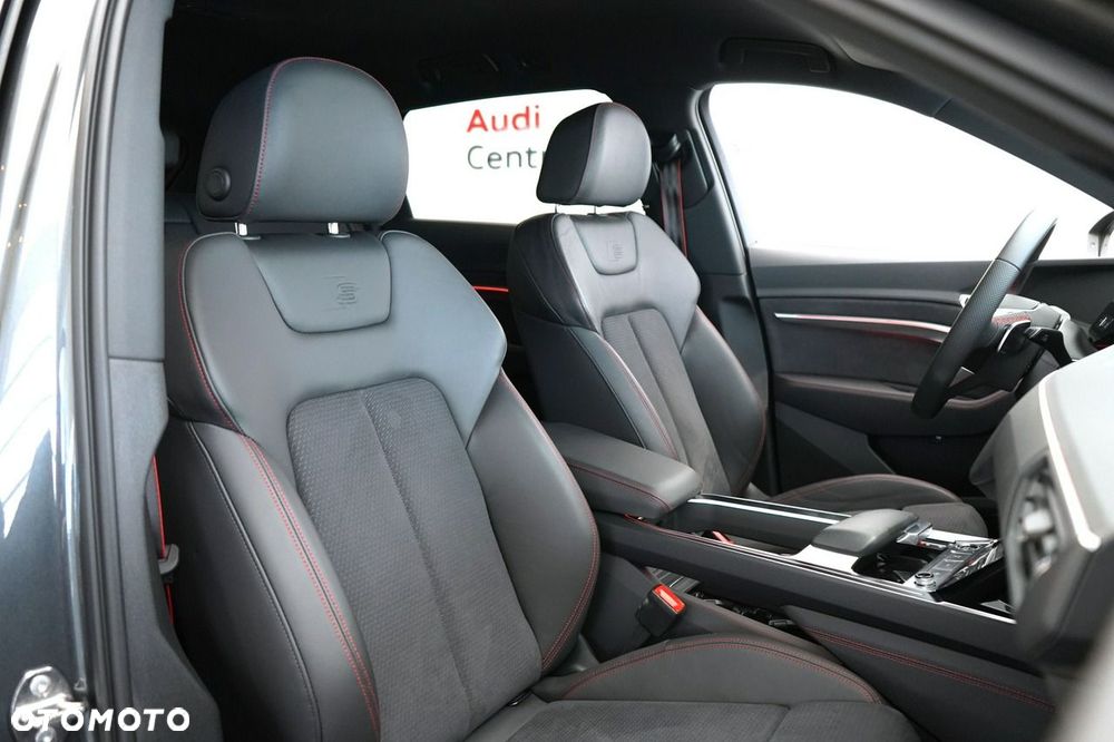 Audi Q8 e-tron - 27