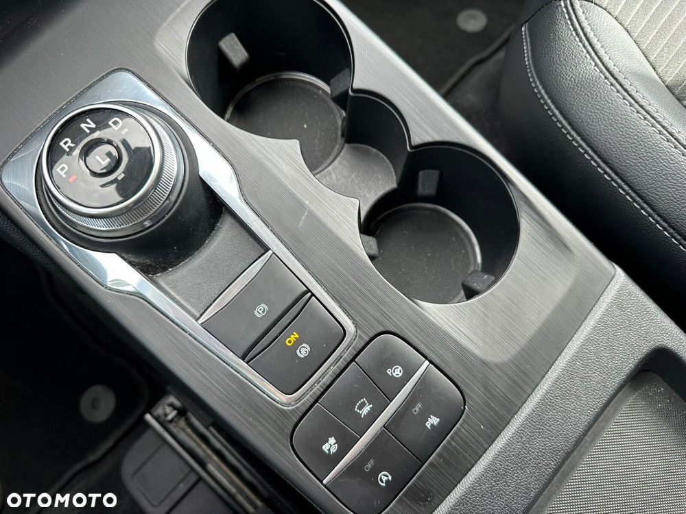 Ford Kuga - 24