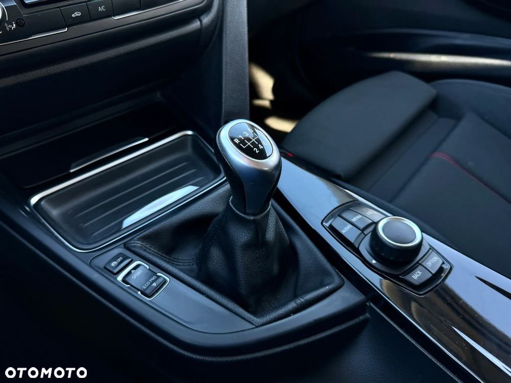 BMW Seria 3 316d Sport Line - 12