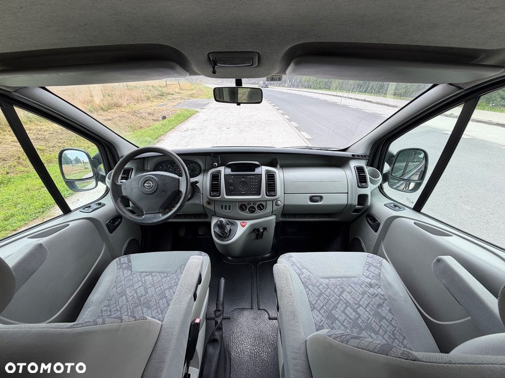 Opel Vivaro - 11