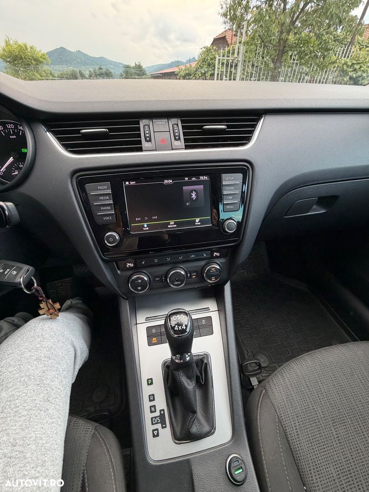 Skoda Octavia 2.0 TDI DSG 4X4 Style - 14