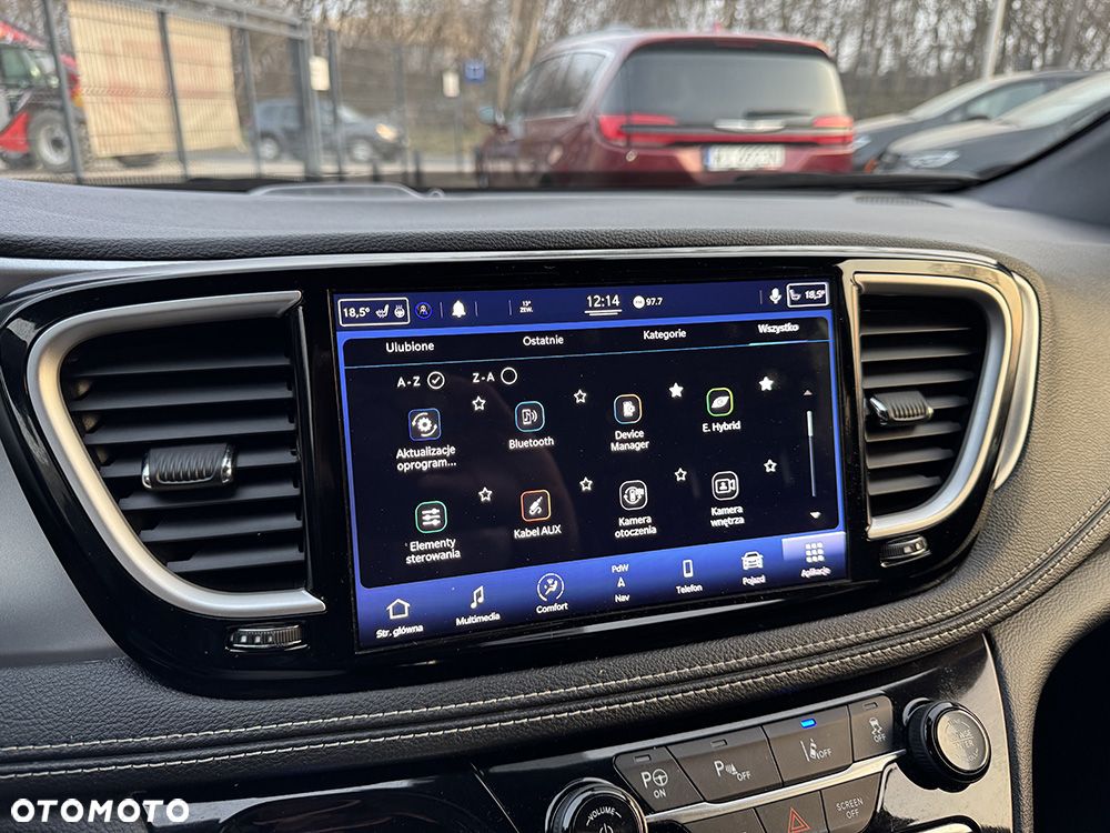 Chrysler Pacifica - 15
