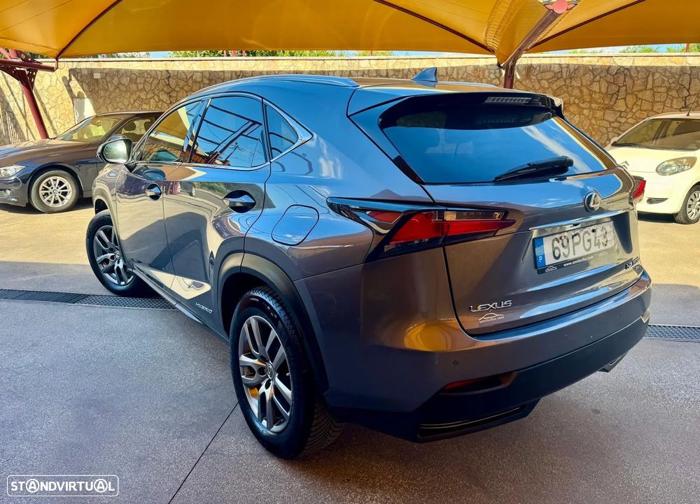 Lexus NX 300h Executive - 6