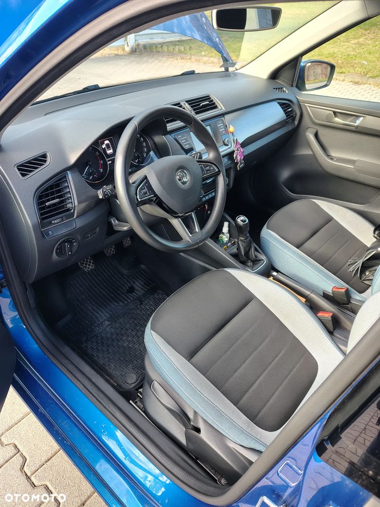 Skoda Fabia - 10