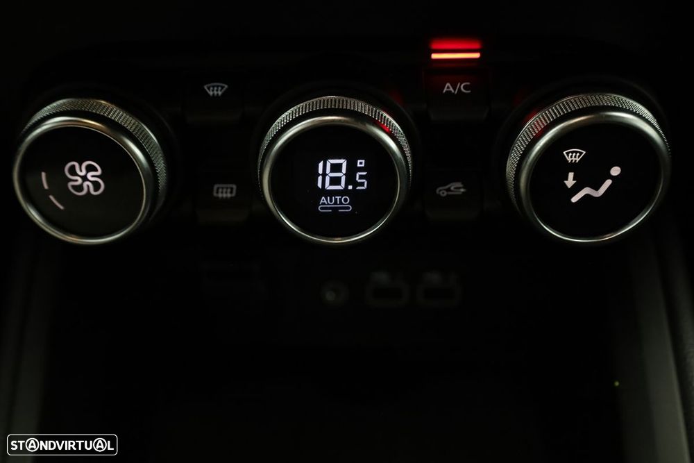 Mitsubishi Colt 1.0 MPI-T Launch Edition - 12