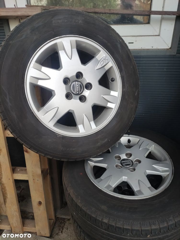 Volvo XC 70 D5 AWD Momentum - 9