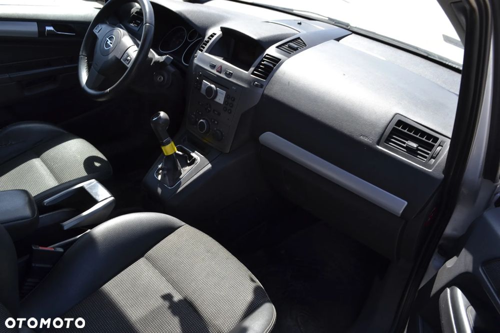 Opel Zafira 1.9 CDTI - 12