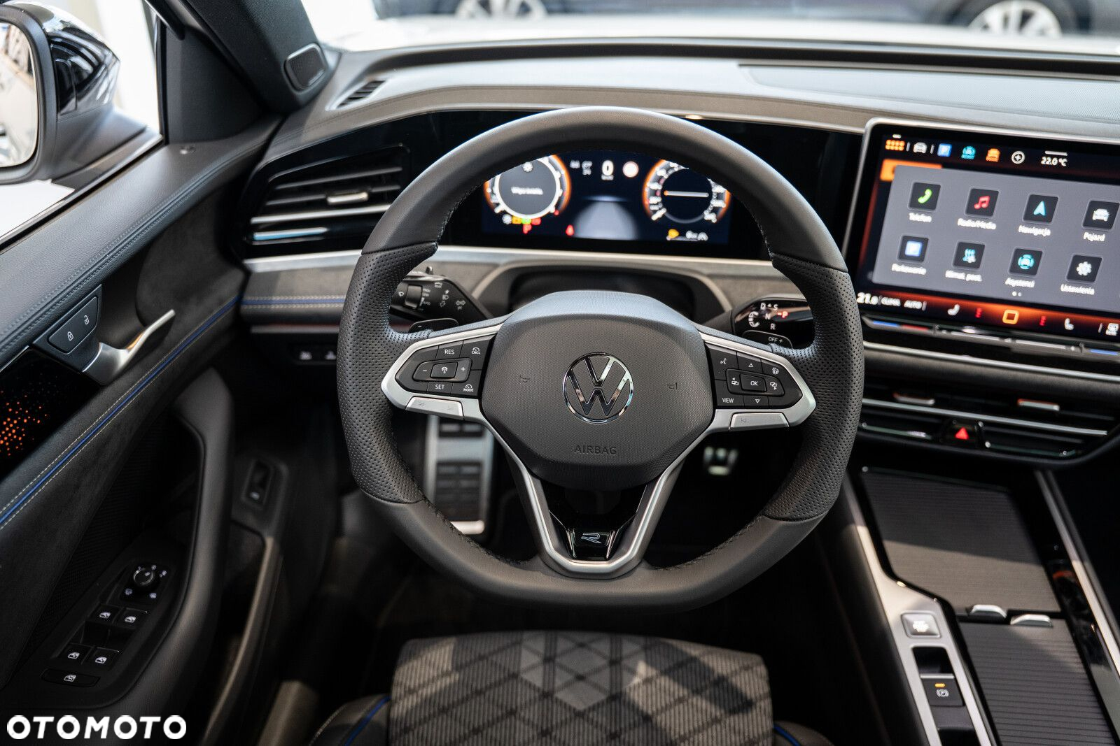 Volkswagen Passat - 16