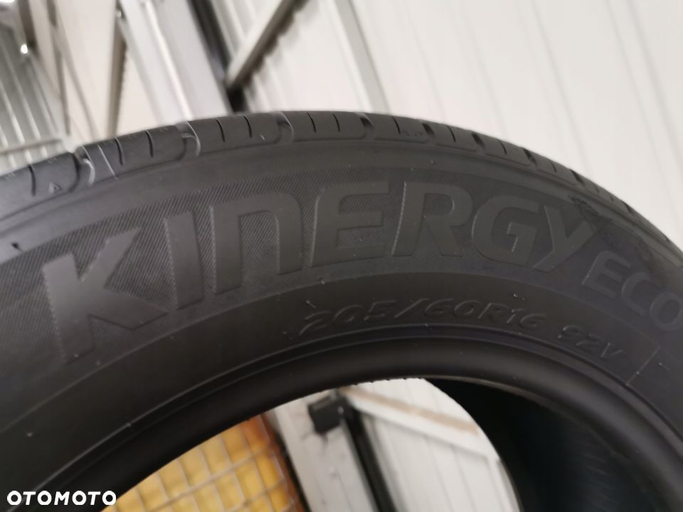 1x Hankook Kinergy eco 205/60R16 2014r 7m 2381 - 4