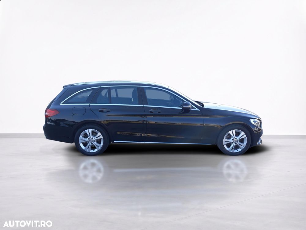 Mercedes-Benz C - 8