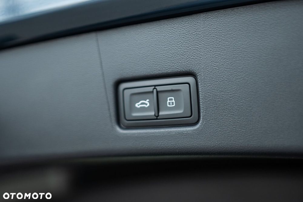 Audi Q4 Sportback e-tron - 12