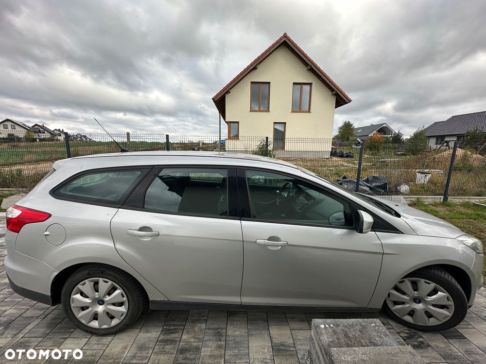 Ford Focus 1.6 TDCi Ambiente - 8