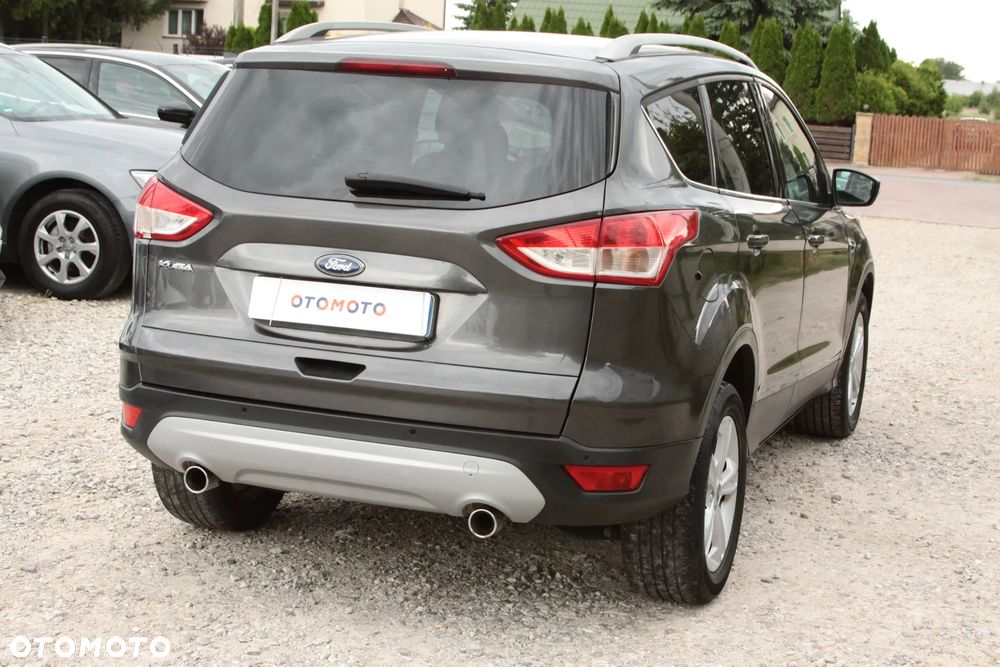 Ford Kuga 2.0 TDCi 2x4 Titanium - 9