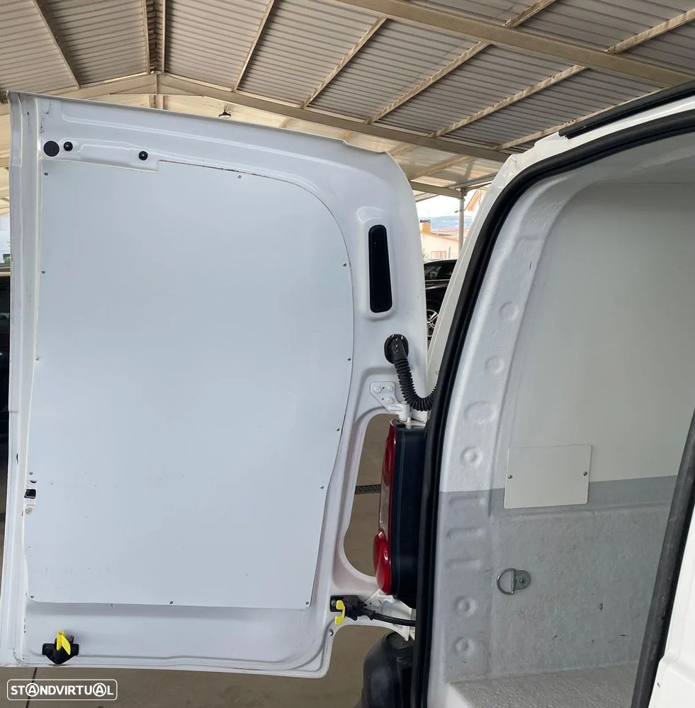 Peugeot Partner 1.6 BlueHDI c/Caixa Fibrada - 26