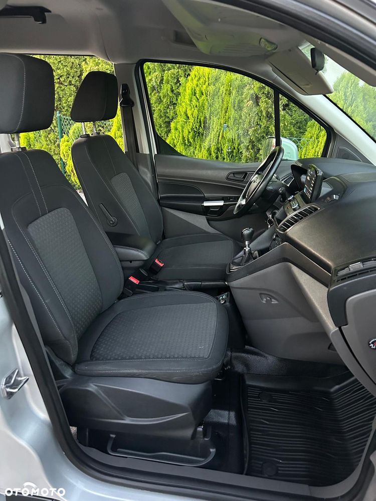 Ford Tourneo Connect Grand - 25