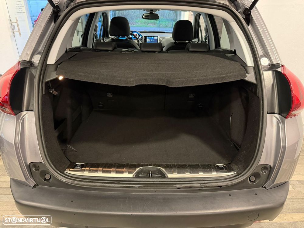 Peugeot 2008 1.2 PureTech Allure EAT6 - 26