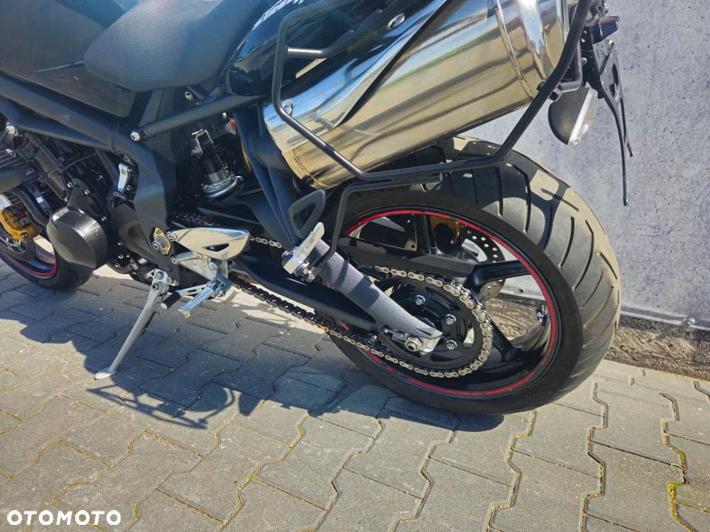 Triumph Street Triple - 15