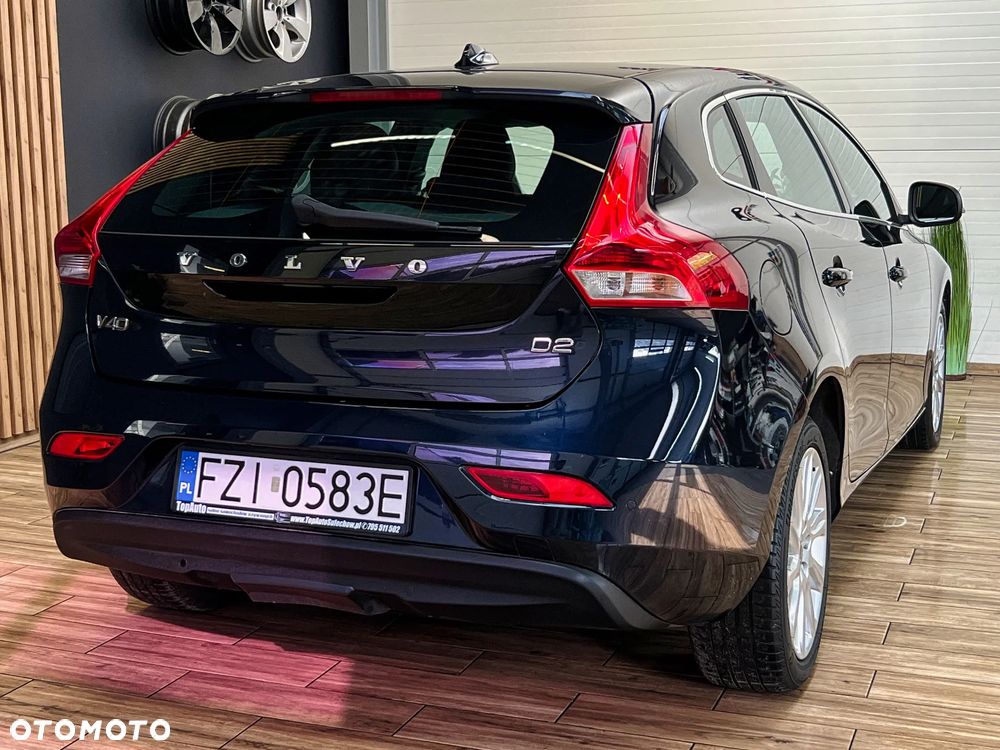 Volvo V40 D2 Drive-E Momentum - 9