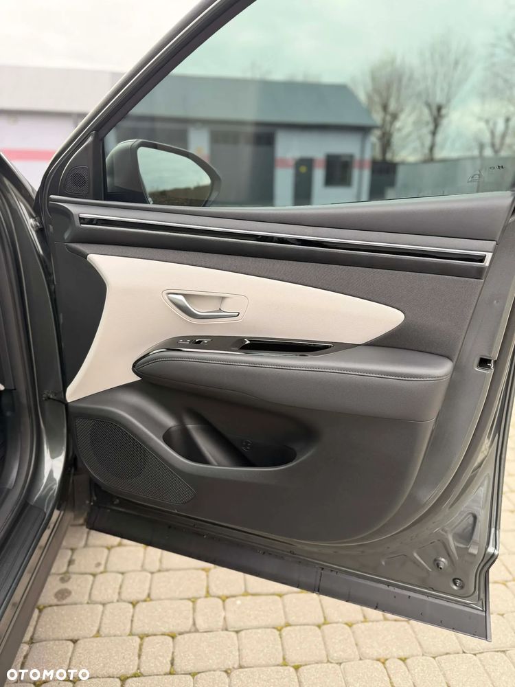 Hyundai Tucson 1.6 T-GDi HEV Smart 4WD - 26