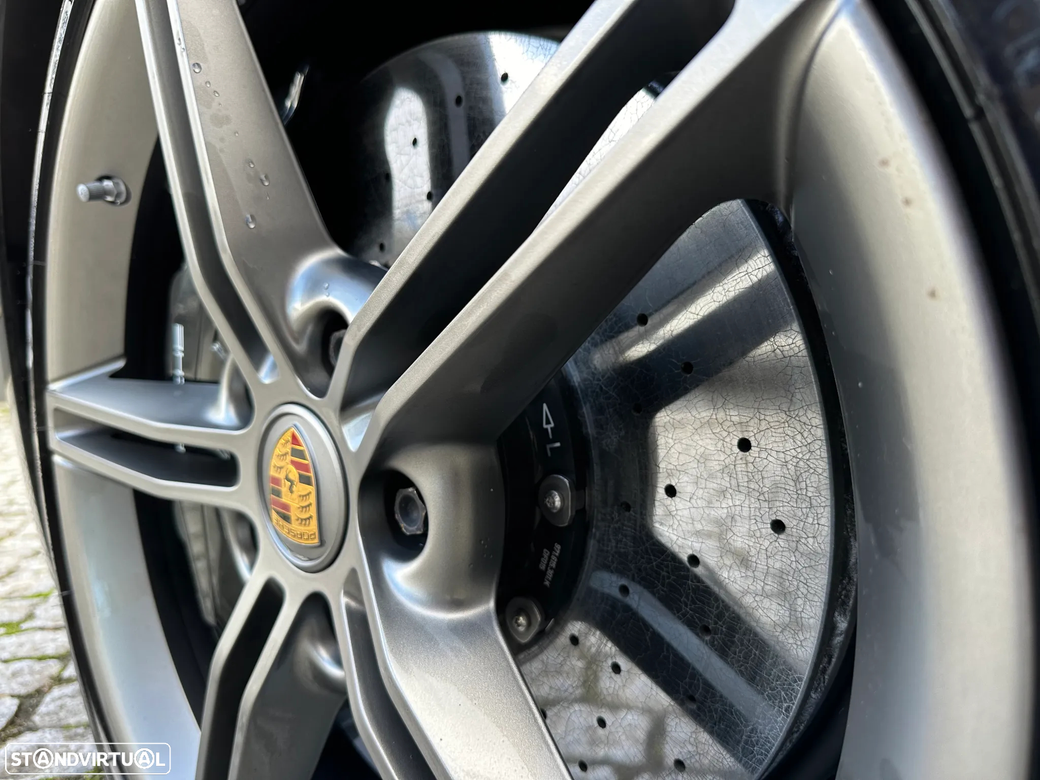 Porsche Taycan Turbo S - 10