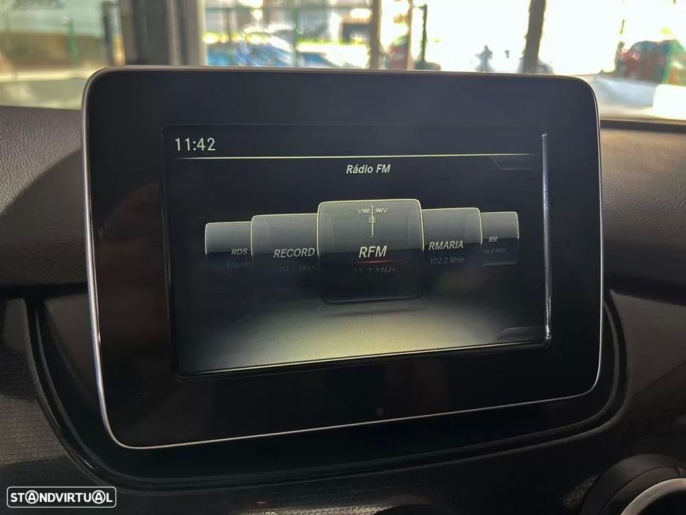 Mercedes-Benz B 180 - 12