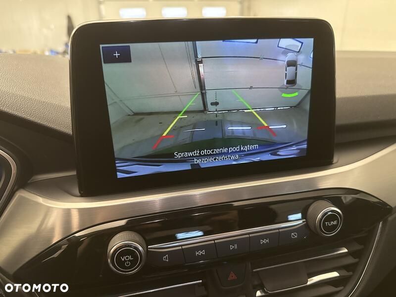 Ford Kuga - 16
