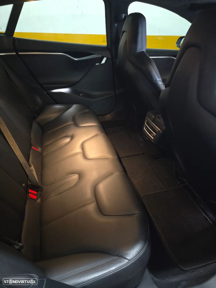 Tesla Model S 90D AWD - 26