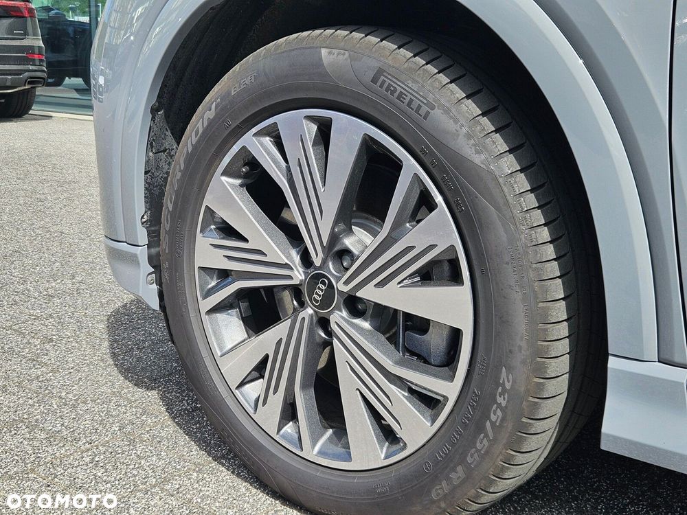 Audi Q4 e-tron - 10