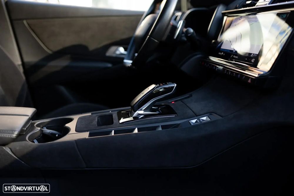 DS DS7 Crossback E-Tense Performance Line+ EAT8 - 27