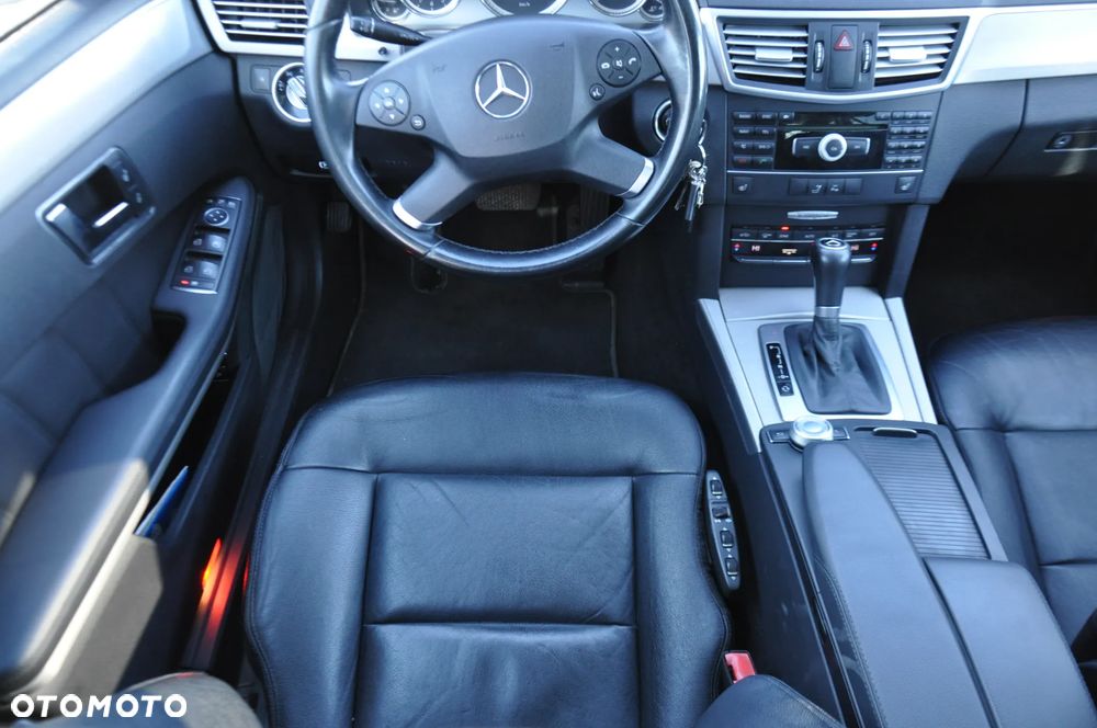 Mercedes-Benz Klasa E 250 CDI 7G-TRONIC - 22