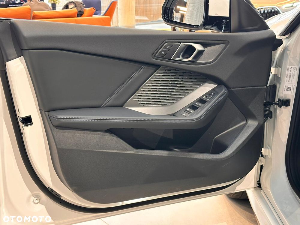 BMW Seria 2 220i mHEV - 16