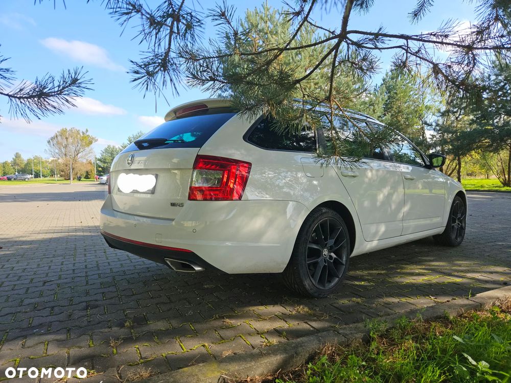 Skoda Octavia 2.0 TDI RS DSG - 3