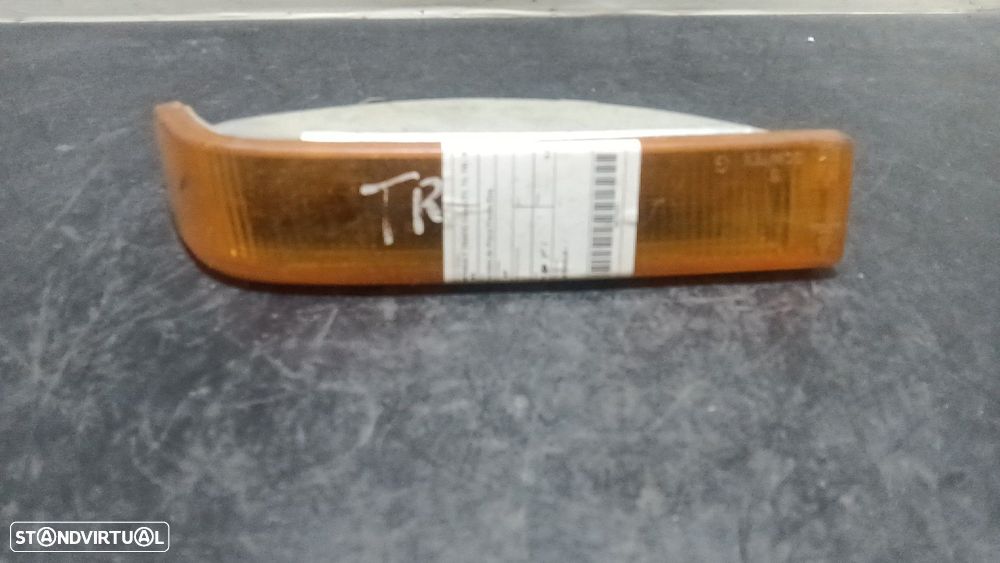 Farolim De Pisca Frente Esq Renault Trafic Caixa (T1, T3, T4, T2) - 1