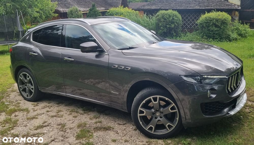 Maserati Levante Q4 GranLusso - 4