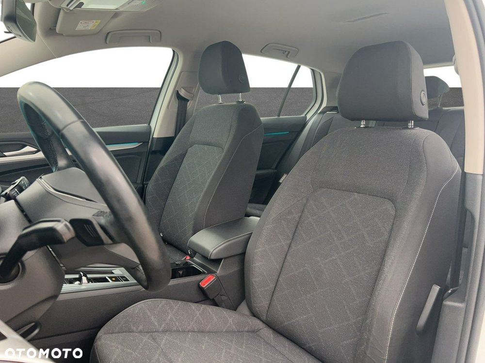 Volkswagen Golf 1.0 eTSI Life DSG - 10
