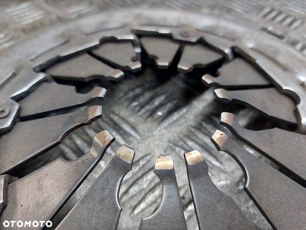 KOŁO DWUMASOWE + TARCZA + DOCISK + ŁOŻYSKO OPOROWE VOLVO S40 I V40 I 1.9 DI - 3