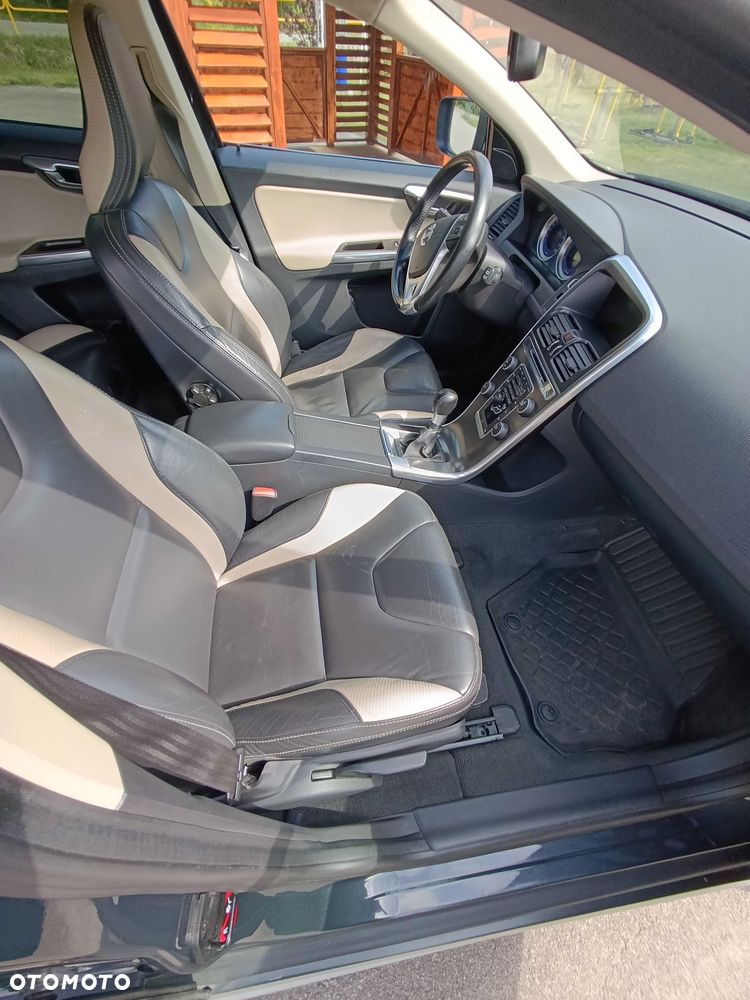 Volvo XC 60 - 6