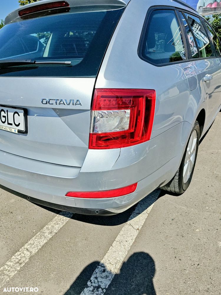 Skoda Octavia 2.0 TDI ELEGANCE DSG - 7