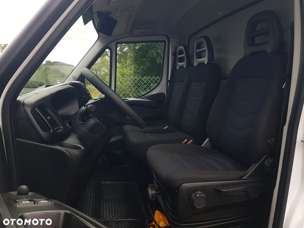 Iveco 35C15 WYWROTKA 3 STRONNA KIPER 3,20x2,06 BLIŹNIAKI KLIMA MANUAL 6-BIEGÓW HAK - 7