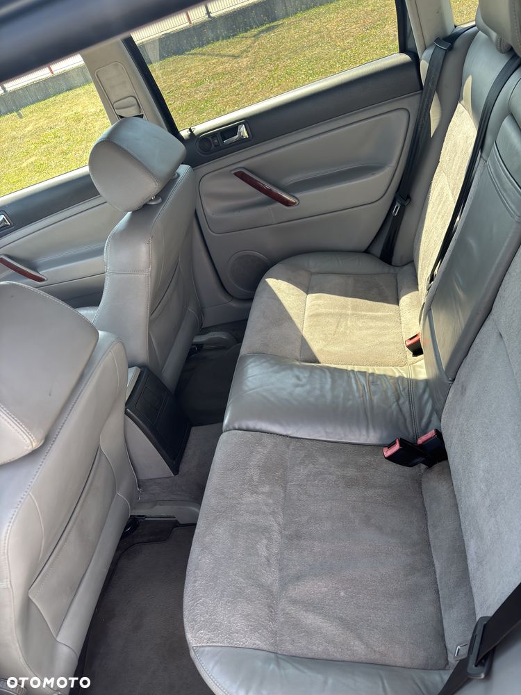 Volkswagen Passat - 8
