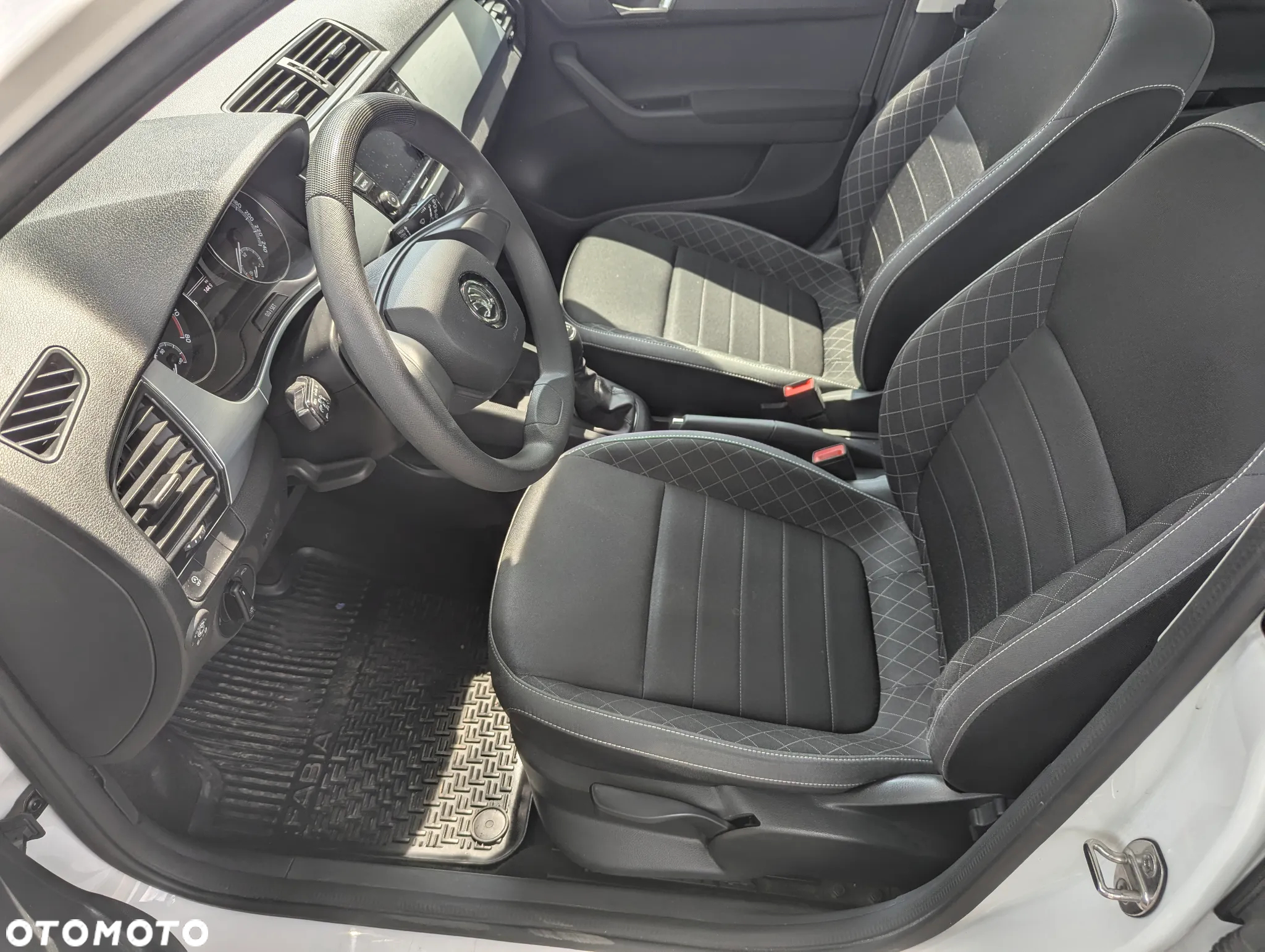 Skoda Fabia 1.0 Active - 8
